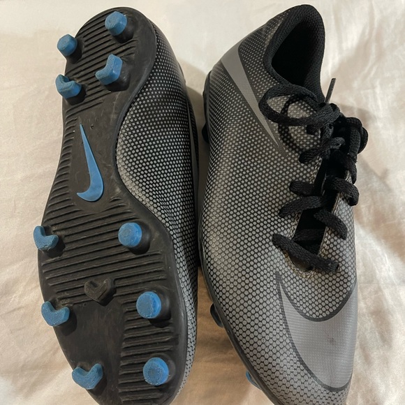 Soccer - Picture 2 of 4